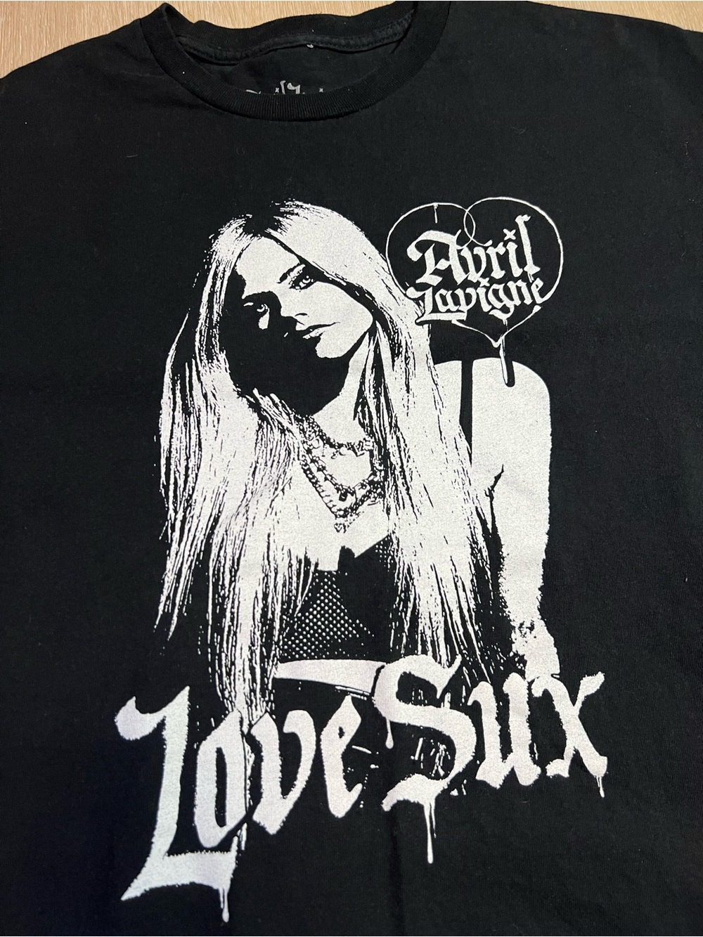 Avril Lavigne Love SuxBlack Graphic Tee Official 2022 Concert Merch Canada Tour - Picture 2 of 7